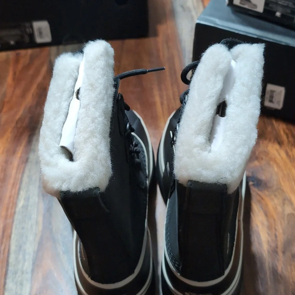 Sorel Women's Caribou Insulated Lace Up Removable Felt Liner Winter Boot - Picture 9 of 11